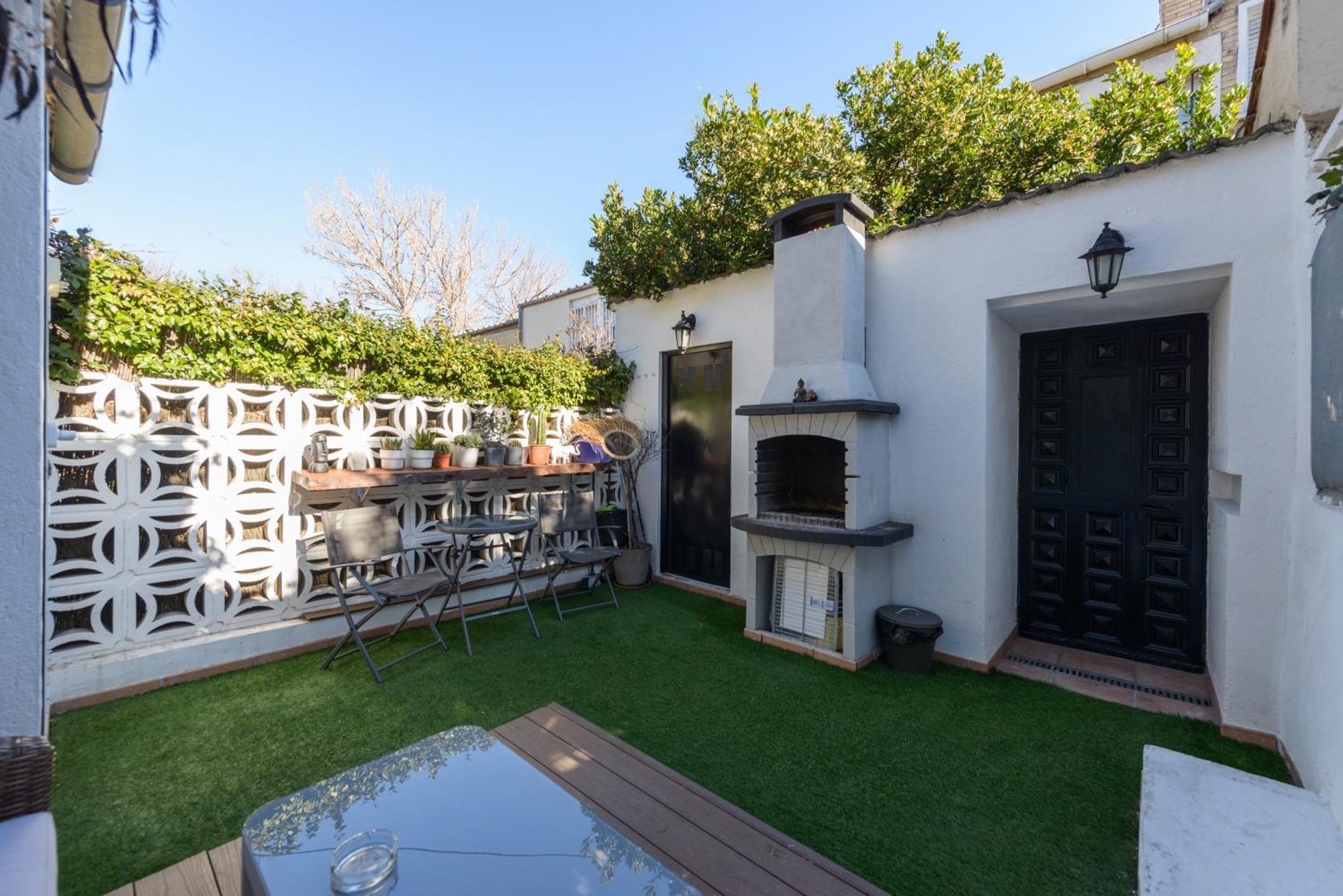 Sabadell Calle, Casa Familiar De 3 Dormitorios Con Terraza Junto Metro Fuencarral مدريد المظهر الخارجي الصورة